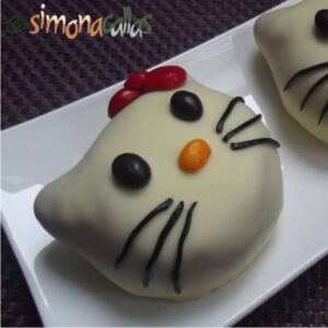 Hello Kitty Mini Cakes