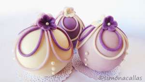 Tort-sferic-Bauble-cake-2