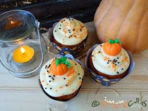 Pumpkin Cupcakes with Cream Cheese Frosting 3