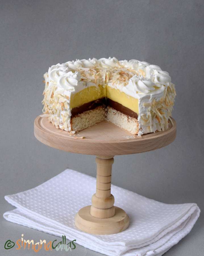 Coconut Cake with Vanilla and Chocolate 