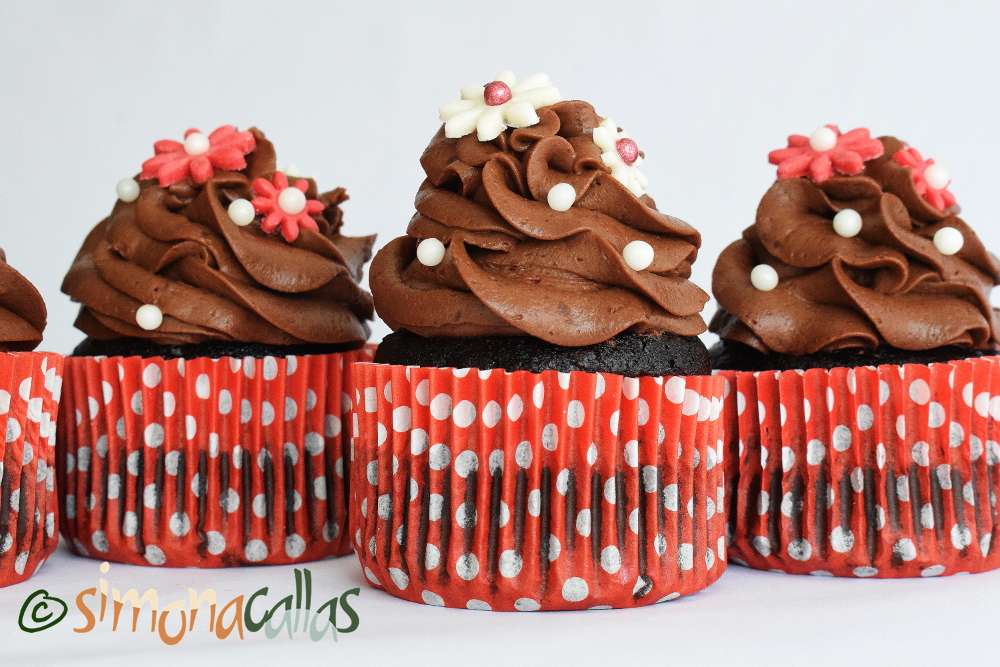 Cupcakes de post cu alune si ciocolata