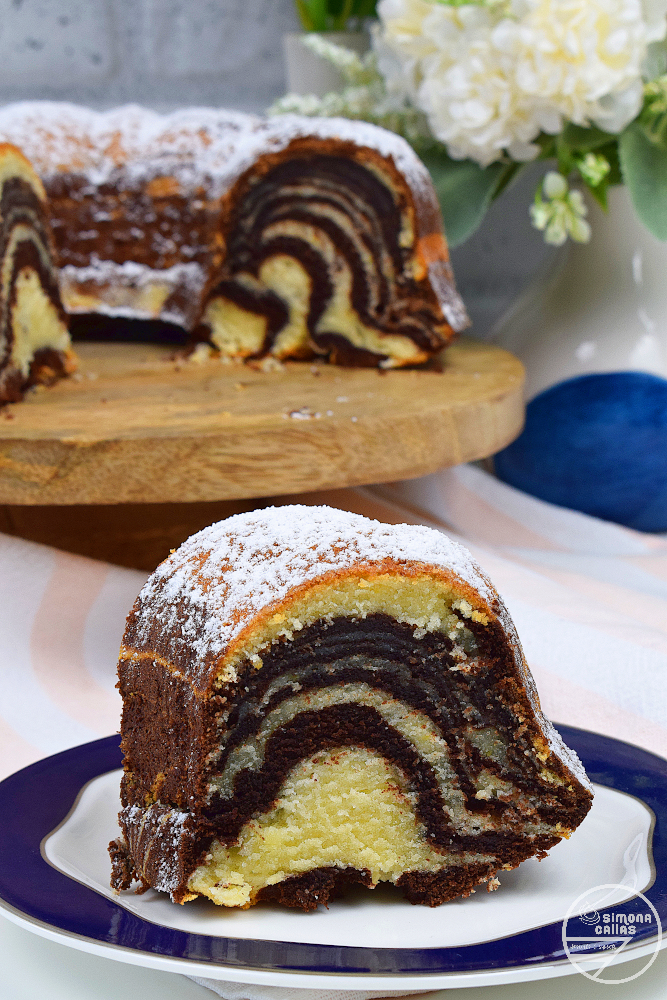 Chec Zebra Bundt Cake guguluf reteta