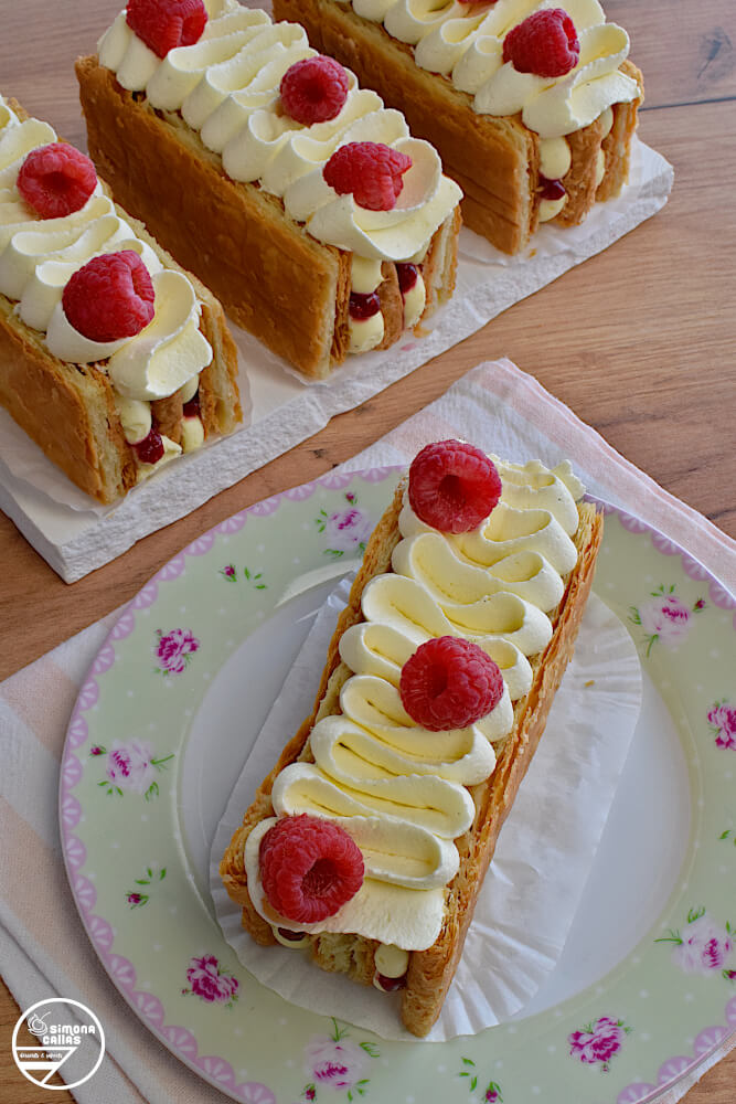 Millefeuille cu vanilie si zmeura Millefeuille cu vanilie si zmeura