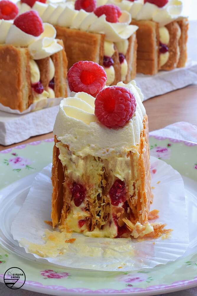 Millefeuille cu vanilie si zmeura Millefeuille cu vanilie si zmeura