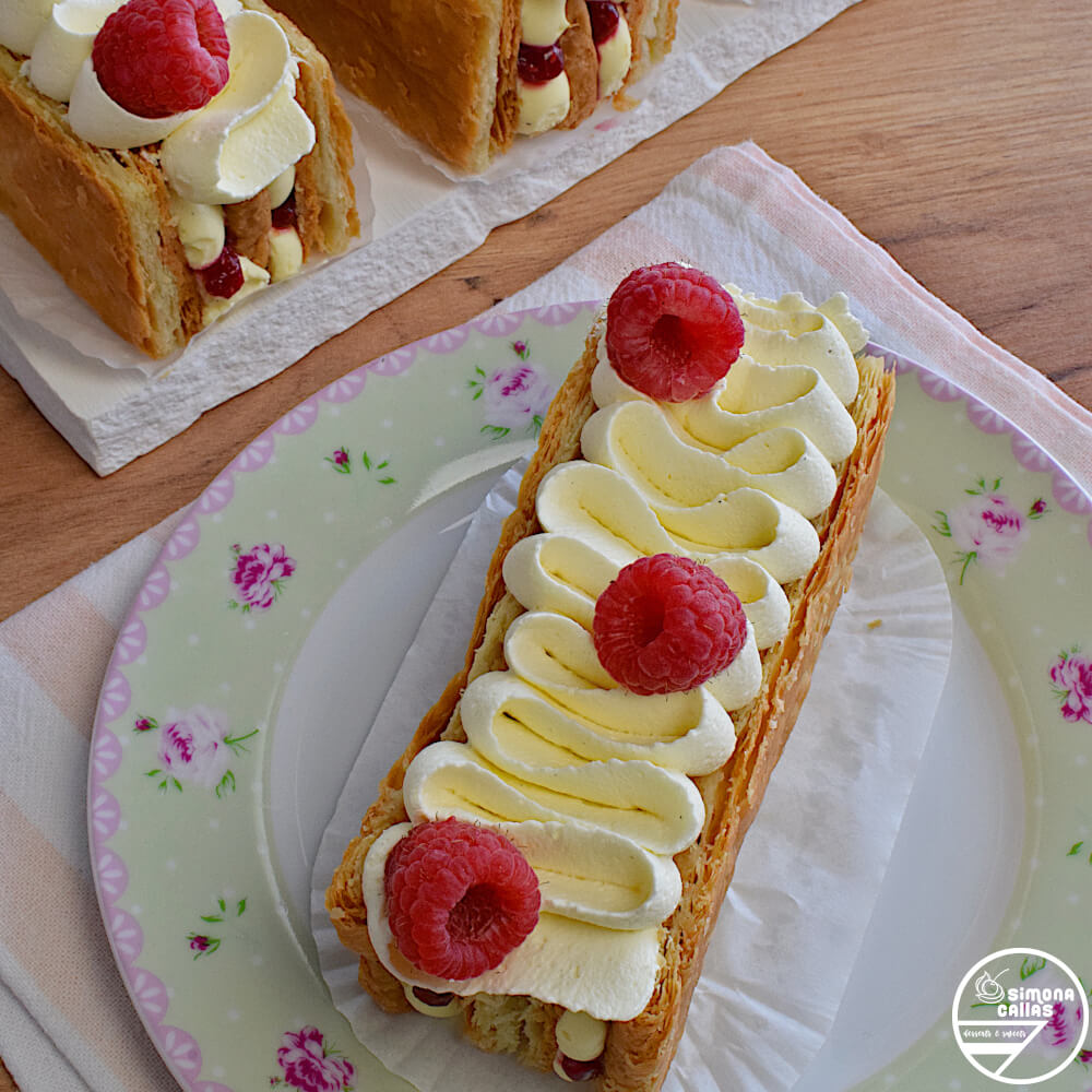 Millefeuille cu vanilie si zmeura Millefeuille cu vanilie si zmeura