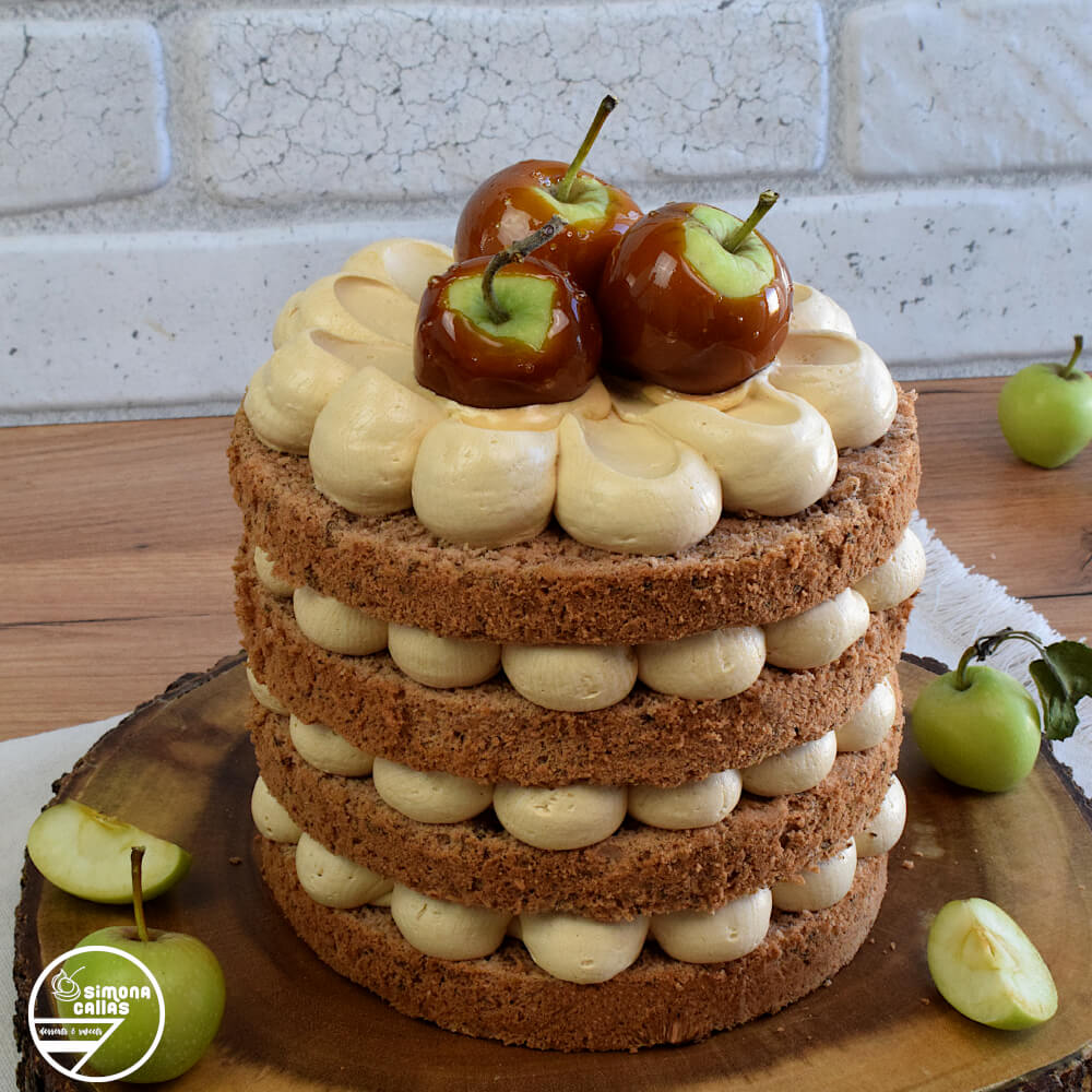 Tort cu mere nuci si caramel