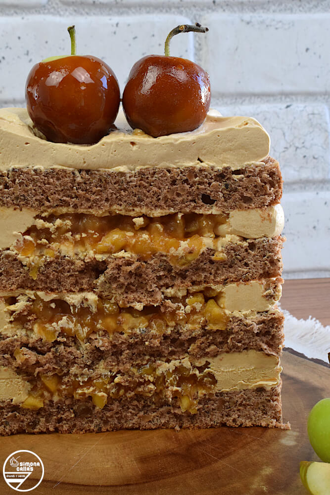 Tort cu mere nuci si caramel Tort cu mere nuci si caramel