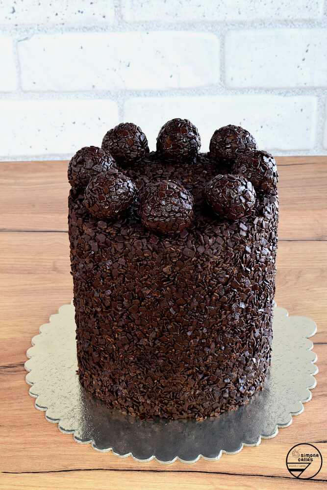 Tort Brigadeiro reteta si poveste chocolate cake recipe