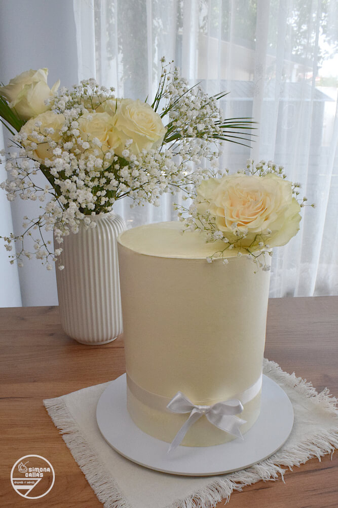 Tort cu zmeura mango si cocos Tort cu zmeura mango si cocos