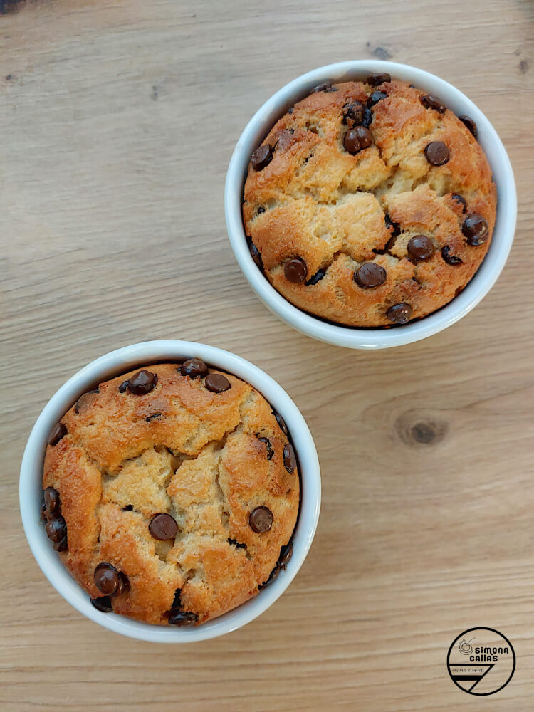 Briose dietetice cu ciocolata Briose dietetice cu ciocolata