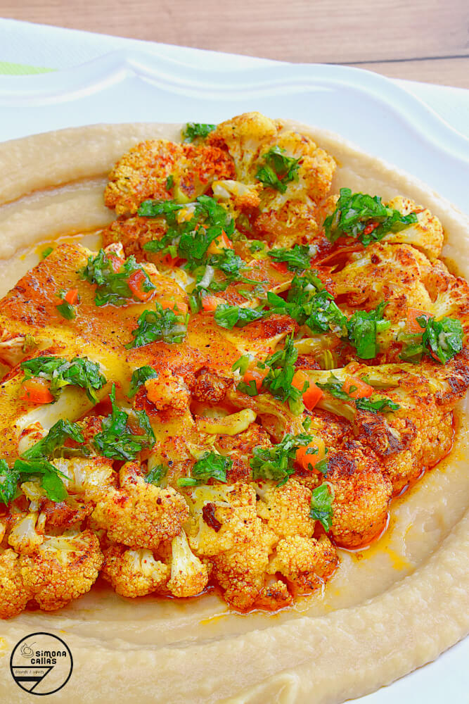 Conopida cu piure de fasole si chimichurri Conopida cu piure de fasole si chimichurri