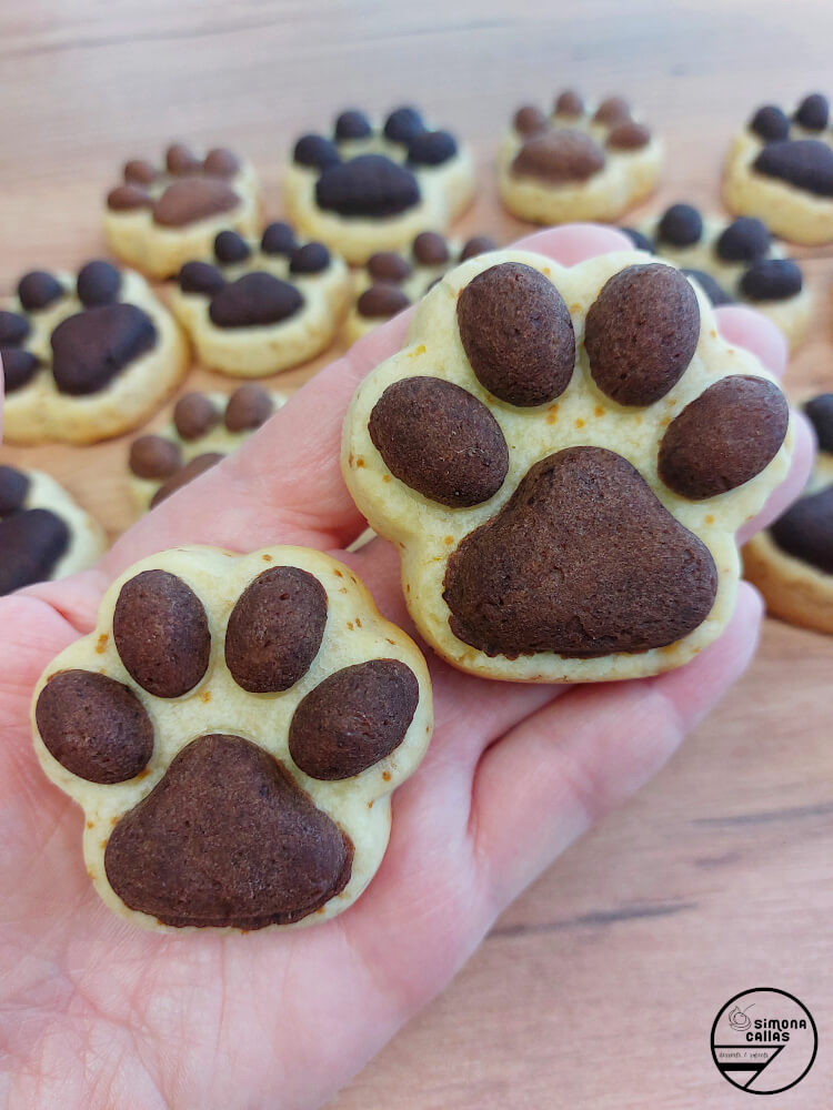 Fursecuri fragede labute de pisica Fursecuri fragede labute de pisica