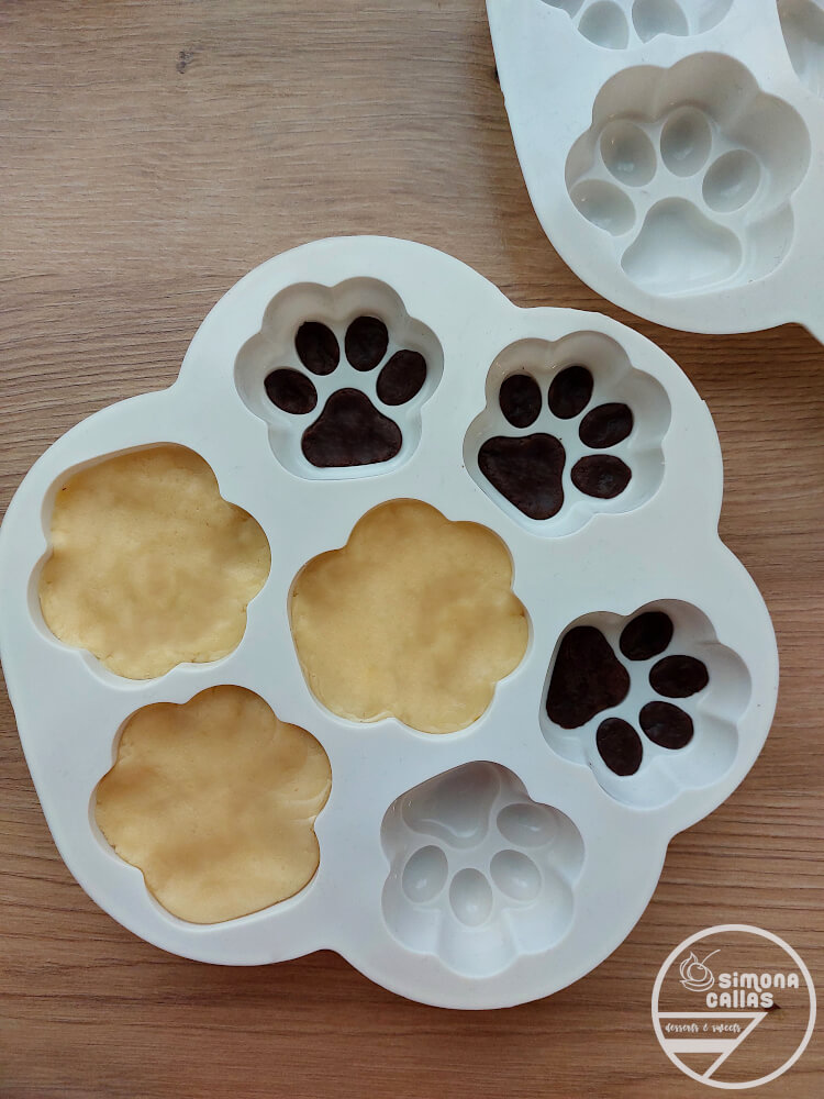 Fursecuri fragede labute de pisica prajituri de casa fara zahar dog paws cookies recipe